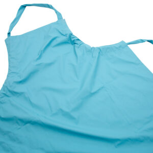 sininen esiliina valkoisella pohjalla