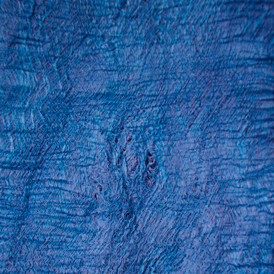 sininen kangas, jossa on kuvio